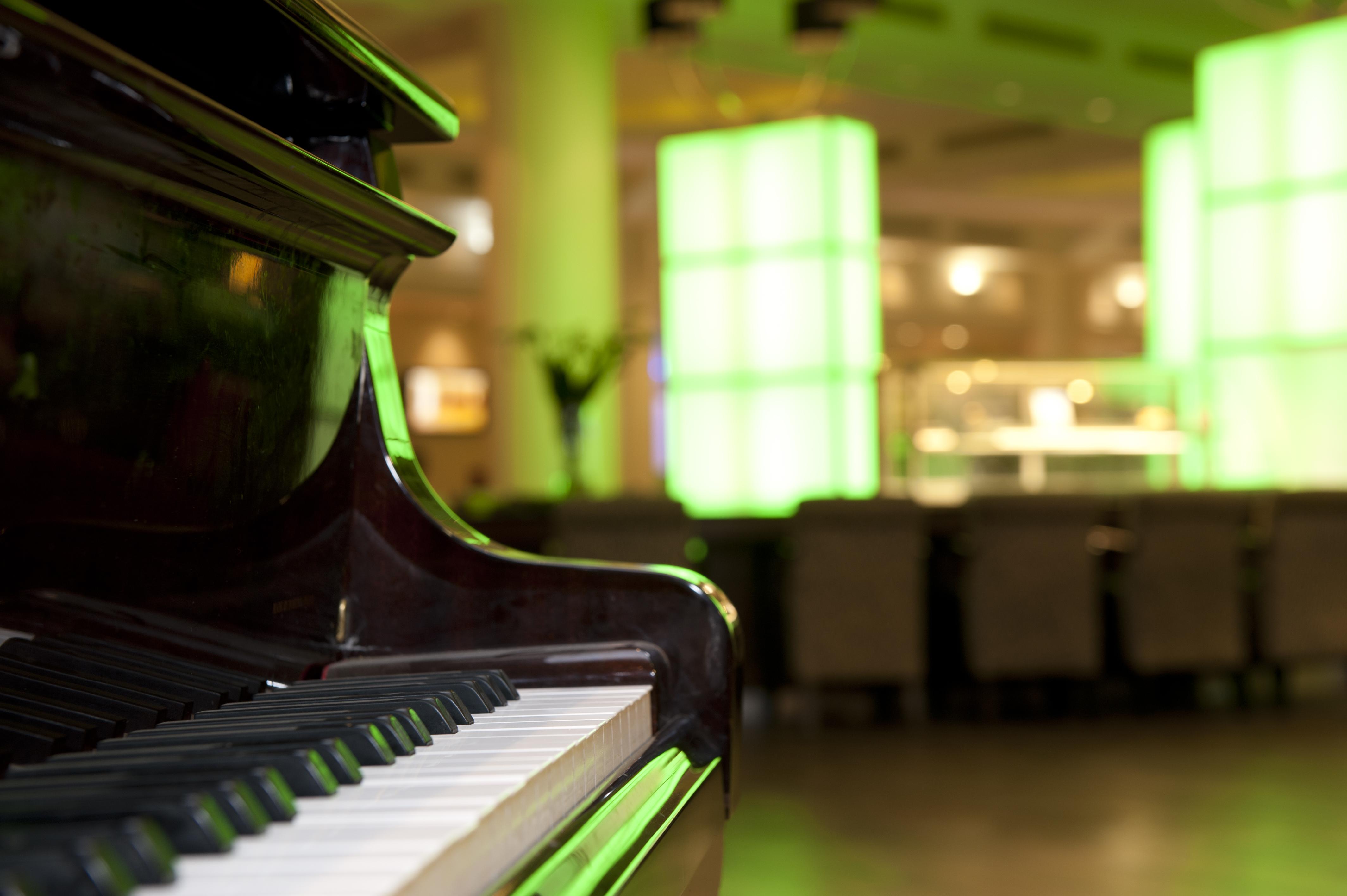 U Magic Palace Eilat Esterno foto Piano at the Green Room