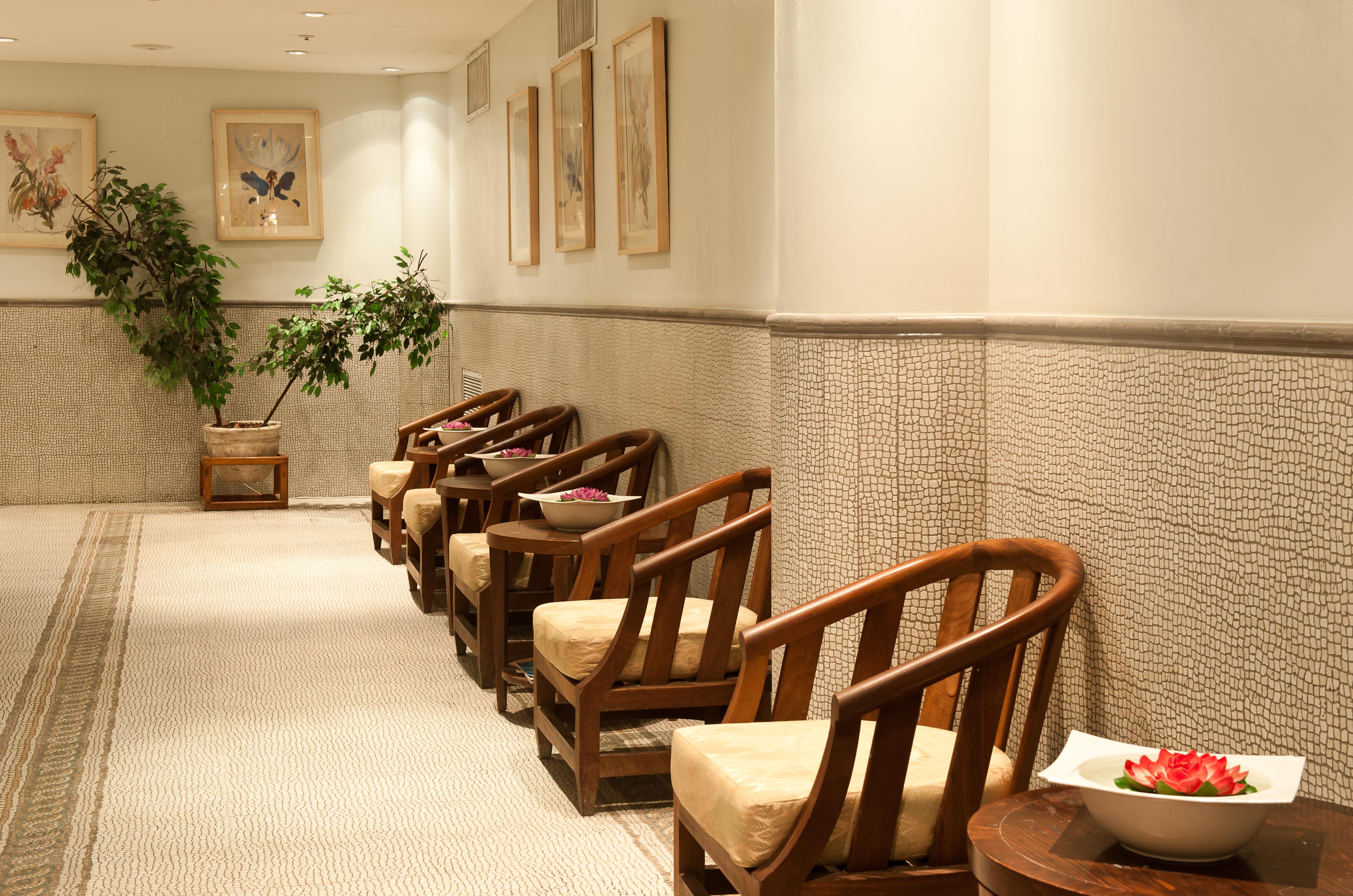 U Magic Palace Eilat Esterno foto A waiting room at a spa