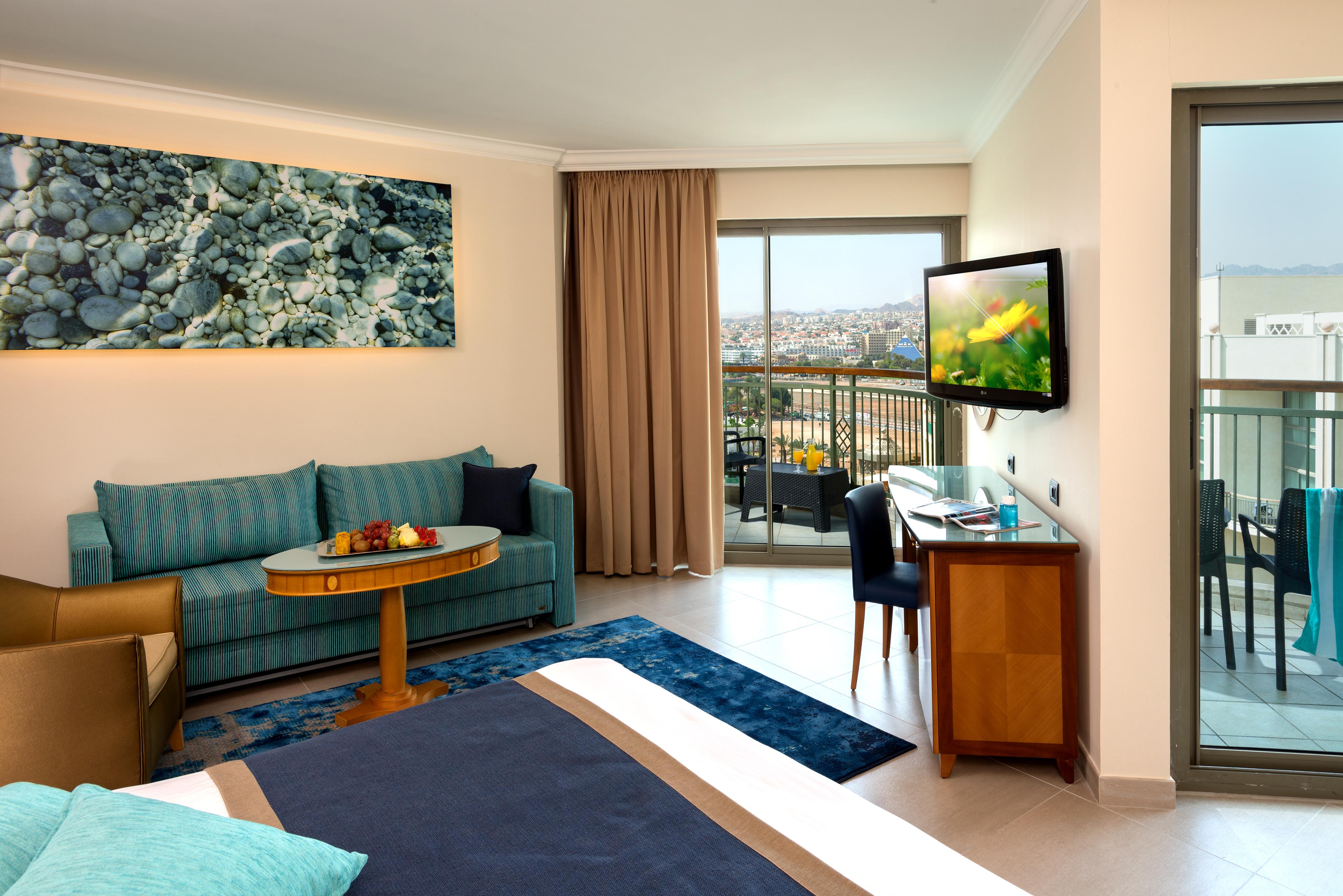 U Magic Palace Eilat Esterno foto A room at the Leonardo Hotel, Tel Aviv